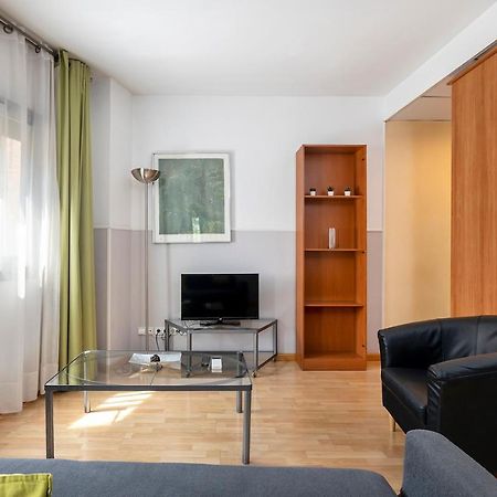 Apartments Sata Park Guell Area Барселона Екстериор снимка