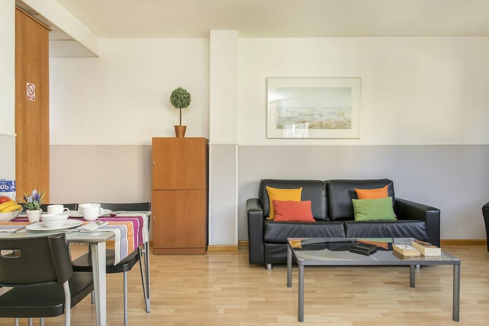 Apartments Sata Park Guell Area Барселона Екстериор снимка