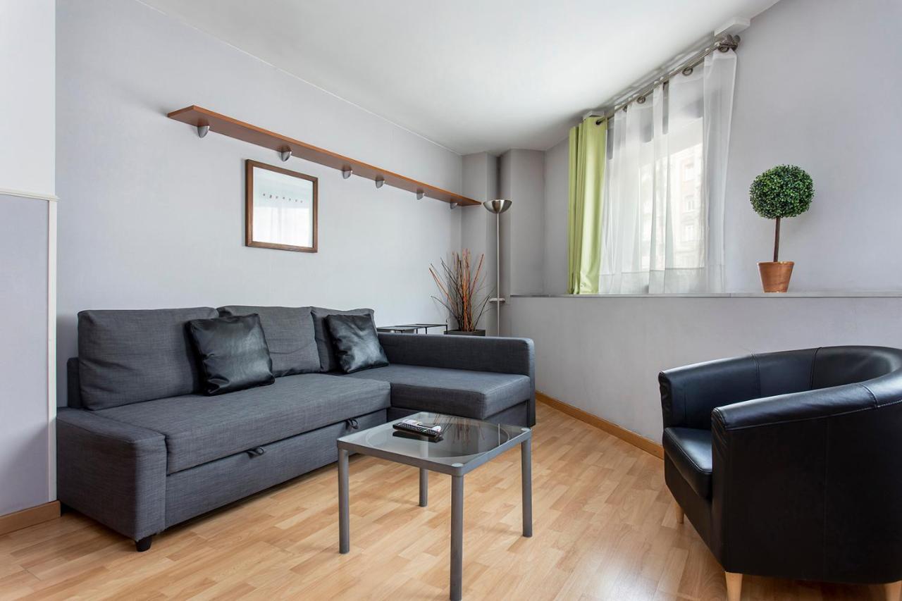 Apartments Sata Park Guell Area Барселона Екстериор снимка