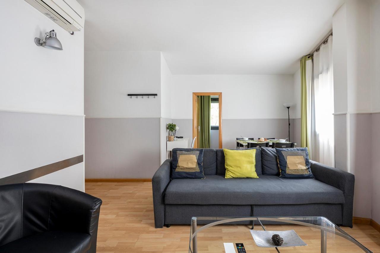 Apartments Sata Park Guell Area Барселона Екстериор снимка