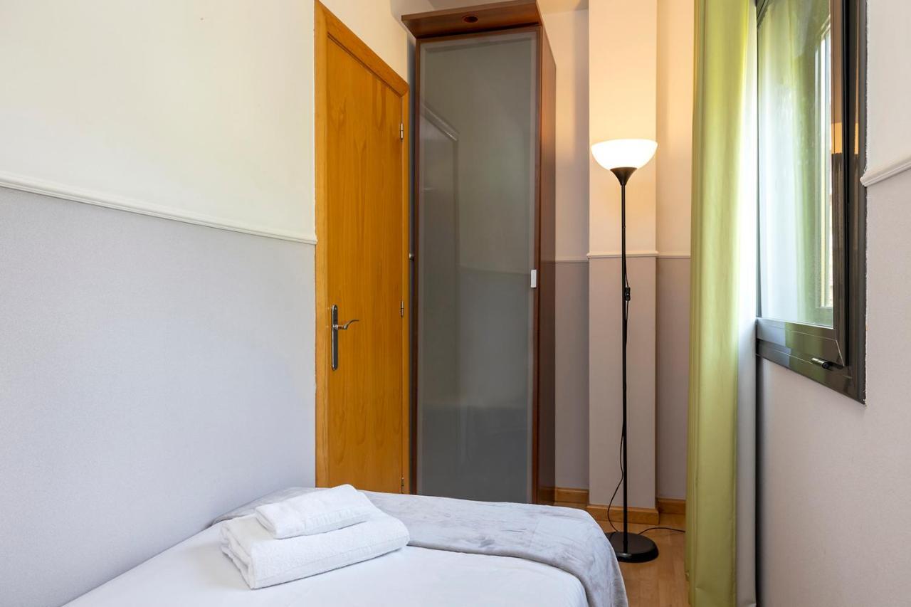 Apartments Sata Park Guell Area Барселона Екстериор снимка