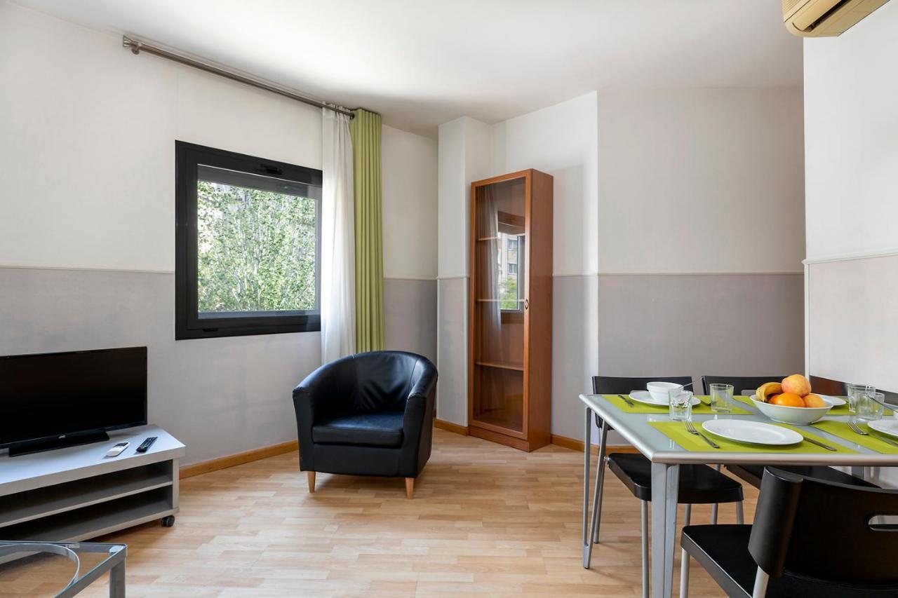 Apartments Sata Park Guell Area Барселона Екстериор снимка