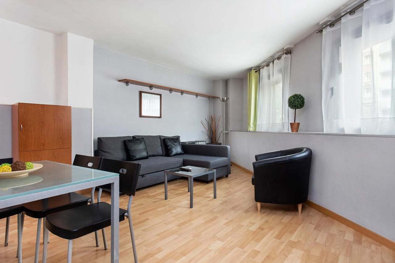 Apartments Sata Park Guell Area Барселона Екстериор снимка