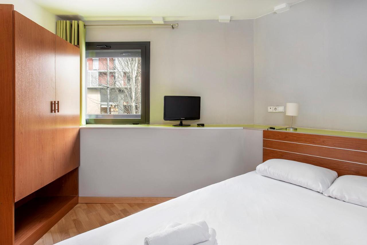 Apartments Sata Park Guell Area Барселона Екстериор снимка