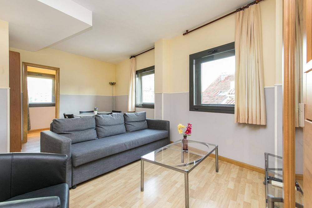 Apartments Sata Park Guell Area Барселона Екстериор снимка