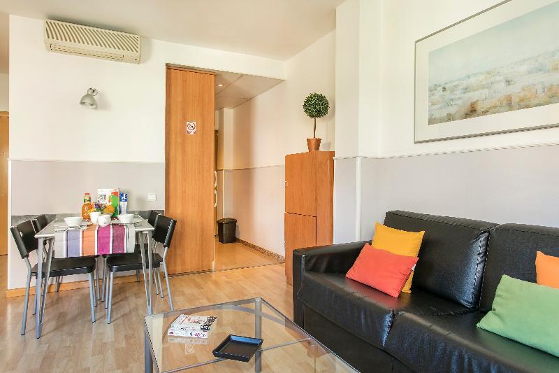 Apartments Sata Park Guell Area Барселона Екстериор снимка