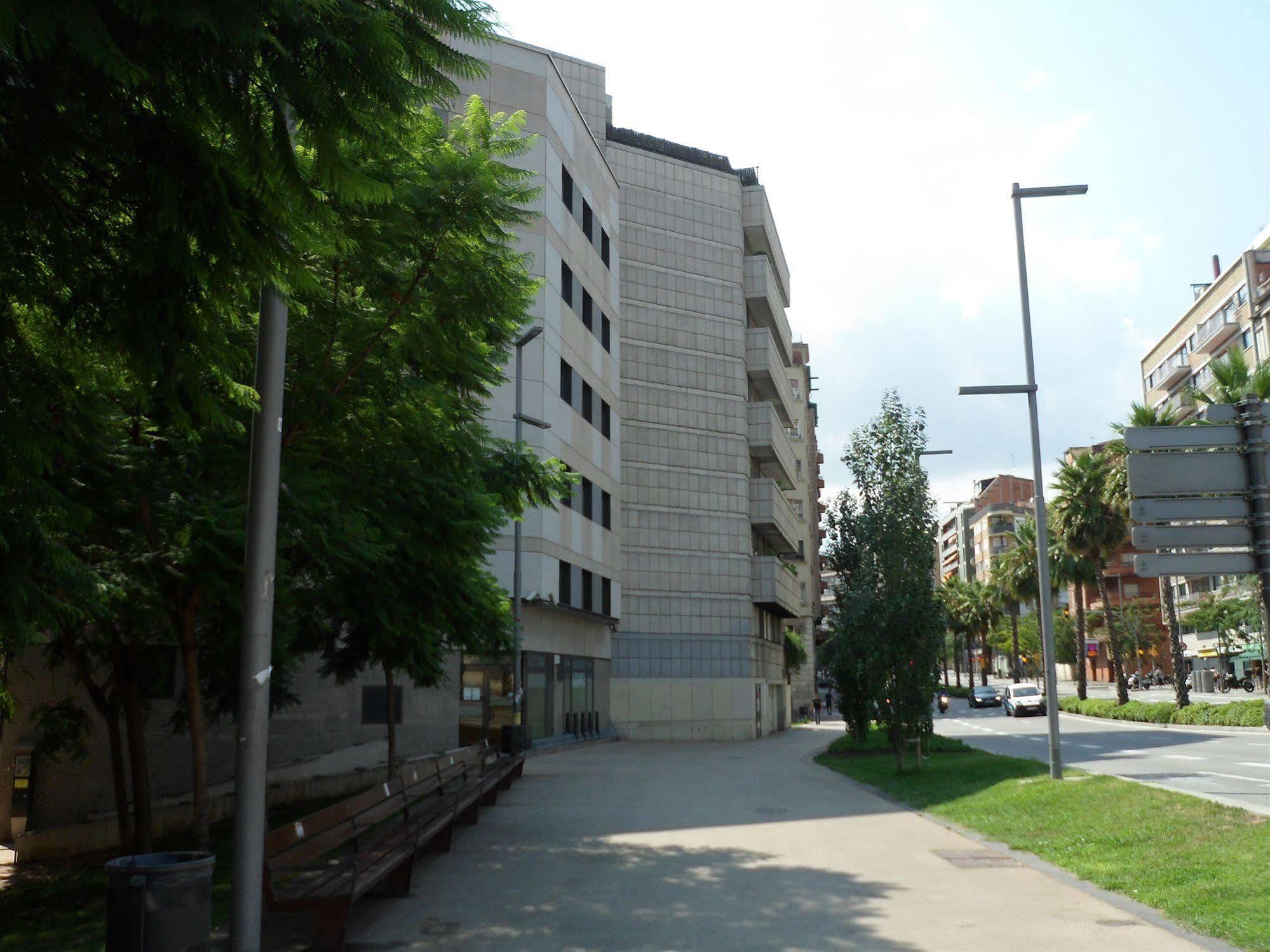 Apartments Sata Park Guell Area Барселона Екстериор снимка