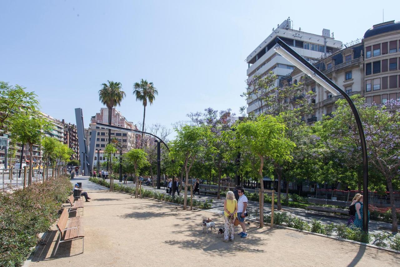 Apartments Sata Park Guell Area Барселона Екстериор снимка