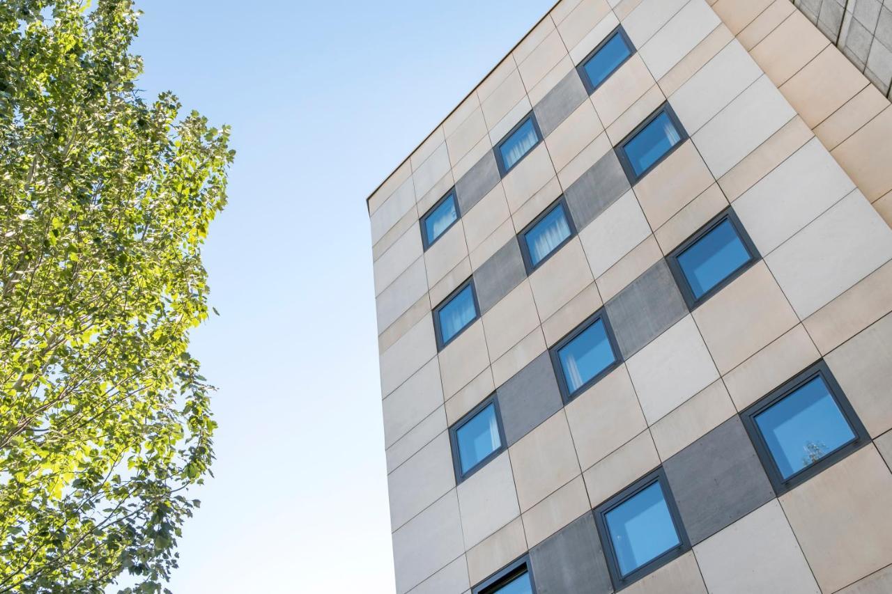Apartments Sata Park Guell Area Барселона Екстериор снимка
